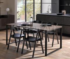 Cuisine contemporaine avec îlot et facades en pierre naturelle au surfaces en bois Noyer sombre - 8