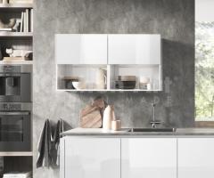 Cuisine Moderne avec Surfaces Blanches, Éléments en Chêne d'Été Gris Argenté et Design Élégant - 2